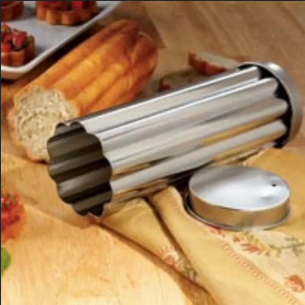 The Pampered Chef Valtrompia Decorative Bread Baking Tube in Flower #1550